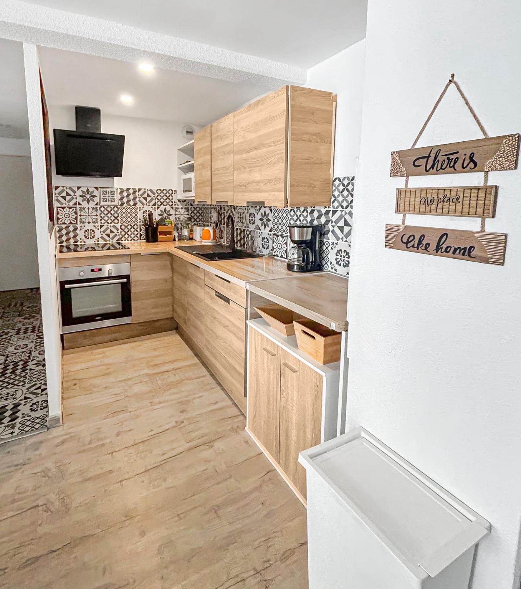 Bord De A - Balcon, Place De Parking, 700m De La Gare Appartement